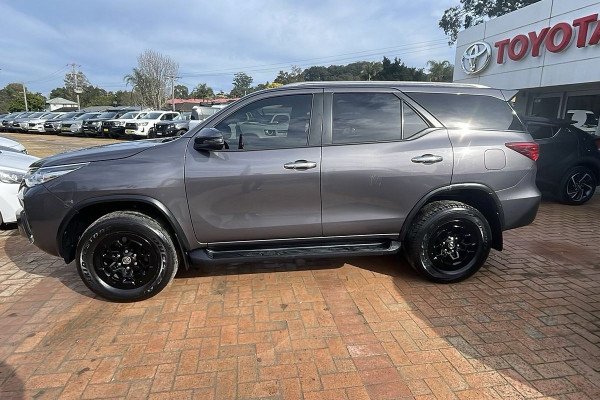 2019 Toyota Fortuner GUN156R GXL SUV Image 4