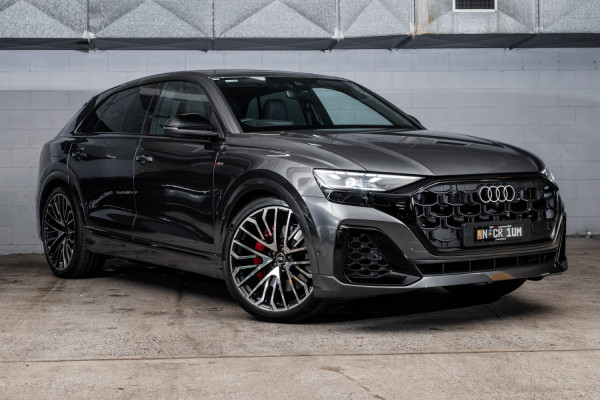Audi Q8 60 TFSI e S Line F1