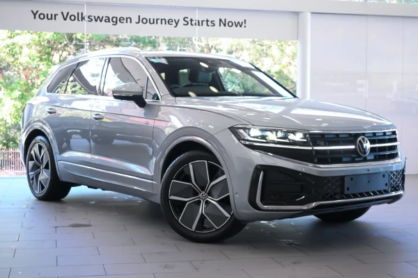 2025 Volkswagen Touareg RC 210TDI R-Line SUV