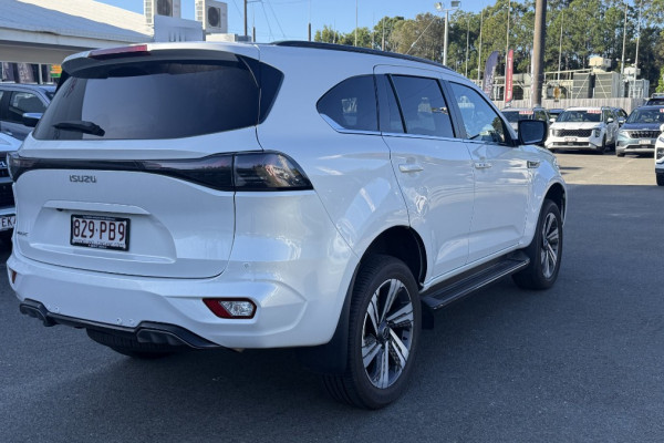 2025 MY25.5 Isuzu MU-X RJ LS-T SUV Image 9