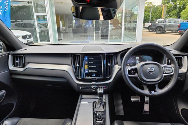 2018 Volvo XC60 UZ D5 R-Design SUV Image 3