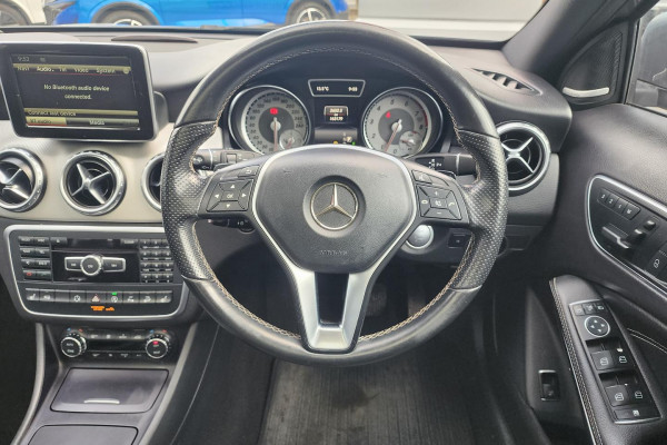 2015 Mercedes-Benz GLA-Class X156 GLA250 SUV Image 10