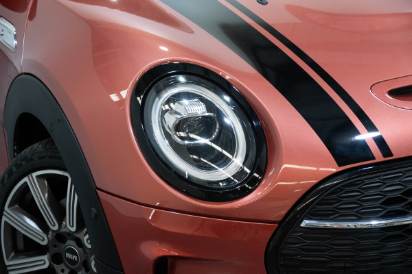 2021 MINI Clubman Cooper S MINI Yours SUV Image 2