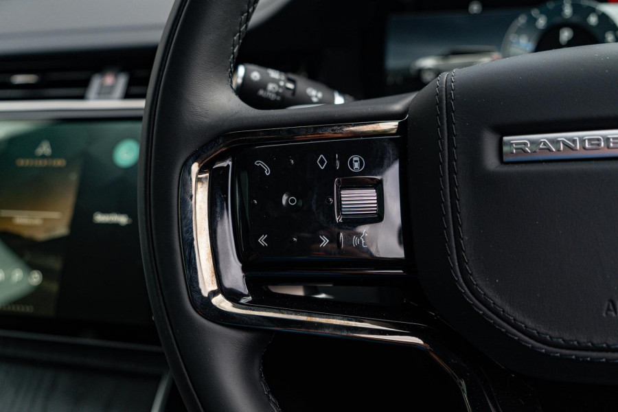 2026 MY26.5 Land Rover Range Rover Evoque L551 P300e Autobiography SUV
