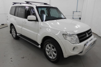 Mitsubishi Pajero GLX-R