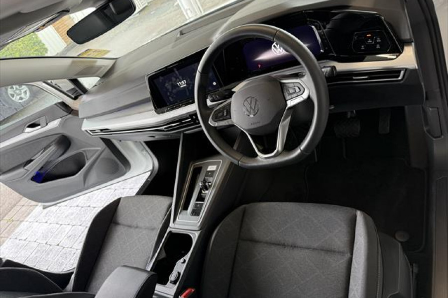 2024 Volkswagen Golf 8 110TSI Life Hatch Image 14
