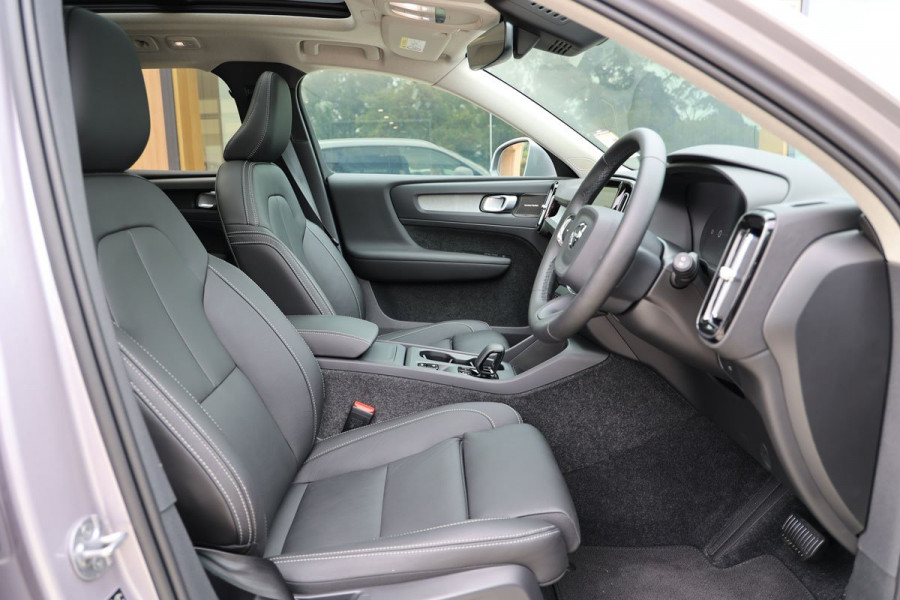 2025 MY26 Volvo XC40 XZ Plus B4 SUV Image 6