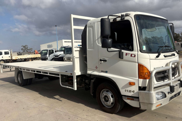 2016 Hino 500 FD Tray Image 1