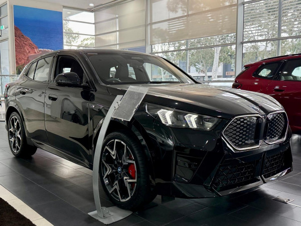 2024 BMW iX2 U10 eDrive20 M Sport SUV image 4