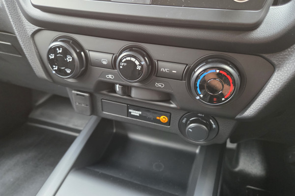 2025 MY25.5 Isuzu D-MAX RG SX Cab Chassis Image 14