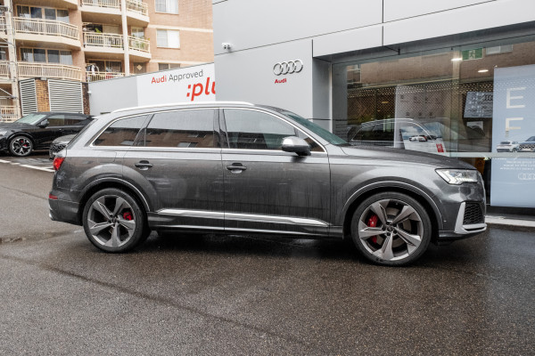 2023 Audi SQ7 4M TFSI SUV image 3