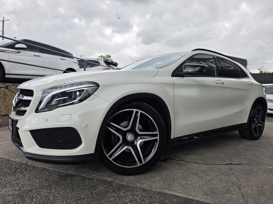 2016 Mercedes-Benz GLA-Class X156 GLA180 SUV Image 1