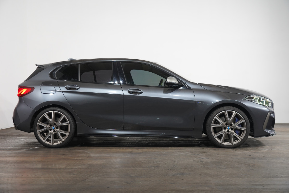 2022 BMW 1 M135i Xdrive Pure Hatch Image 4