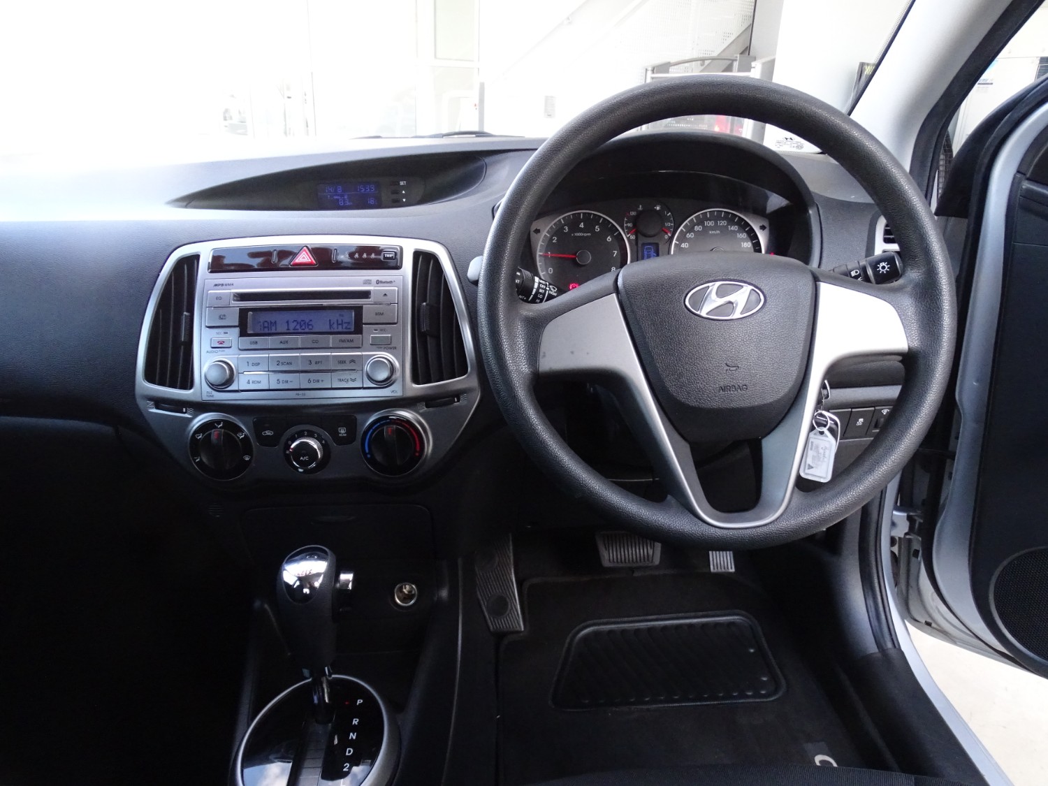 2014 Hyundai i20 PB Active 5 door Hatch Image 9