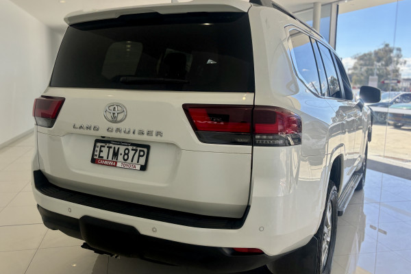 2022 Toyota LandCruiser FJA300R VX SUV Image 7