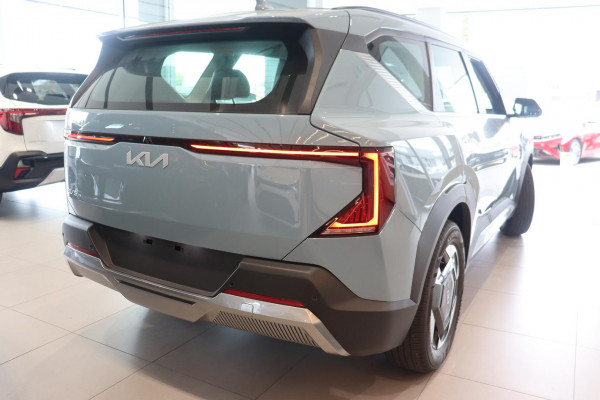 2026 Kia EV5 OVc Air Long Range SUV Image 7