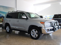 Toyota Landcruiser Wagon Sahara VDJ200R 