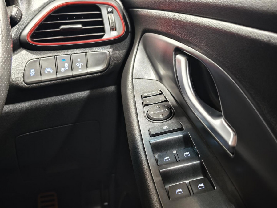 2018 Hyundai i30 PD SR Hatch Image 15