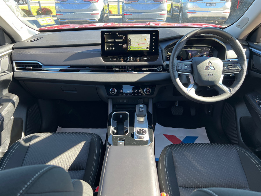 2025 Mitsubishi Outlander ZM LS SUV Image 15