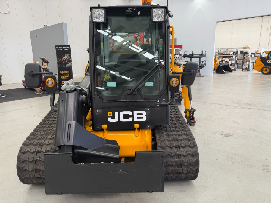 2025 JCB 300THF CAB T3 WITH 320 CW Tracked Skidsteer Loader Image 3