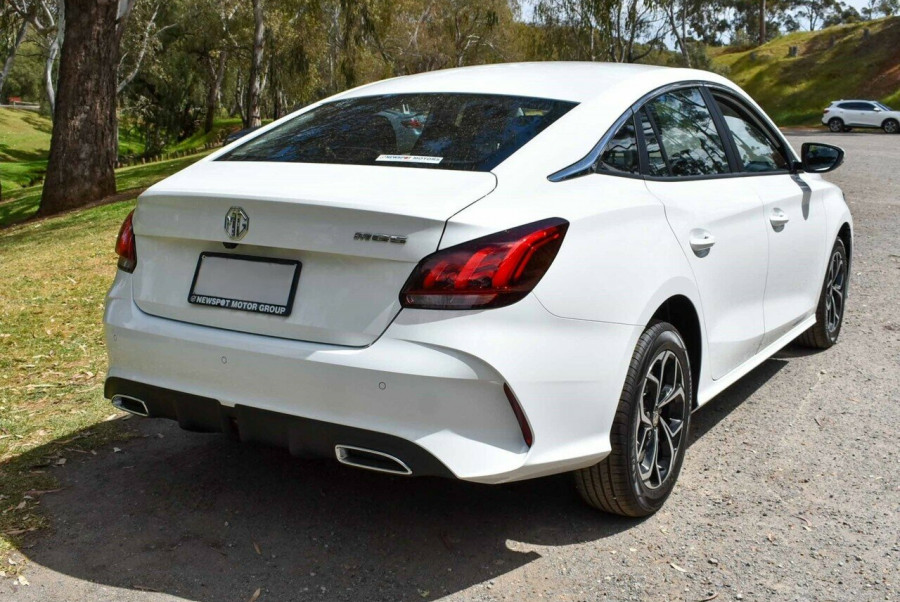 2024 MG MG5 AP32 Essence Sedan Image 8