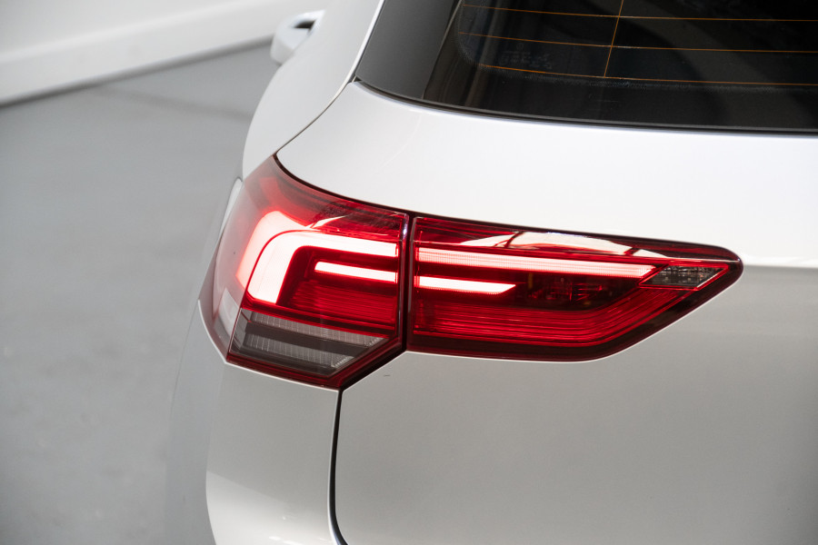 2022 Volkswagen Golf 8 110TSI Life Hatch Image 10