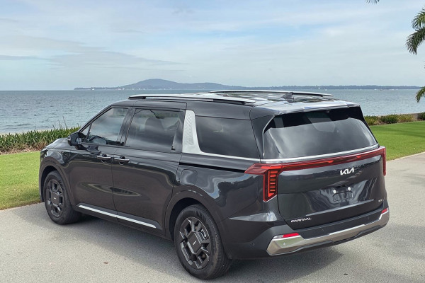 2026 Kia Carnival KA4 PE GT-Line HEV People Mover Image 6