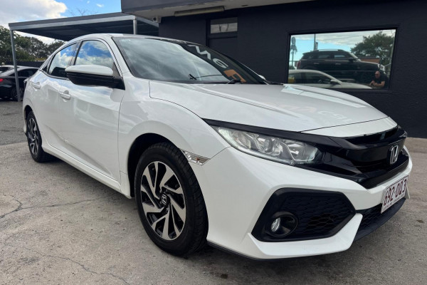 2017 Honda Civic 10th Gen VTi-S Hatch Image 5