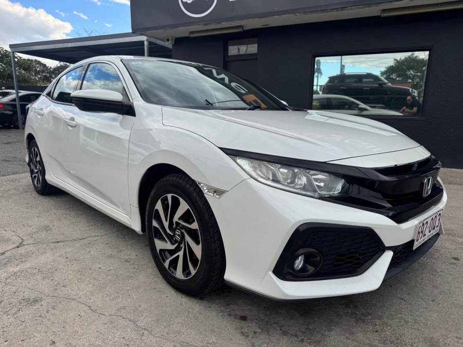2017 Honda Civic 10th Gen VTi-S Hatch Image 5