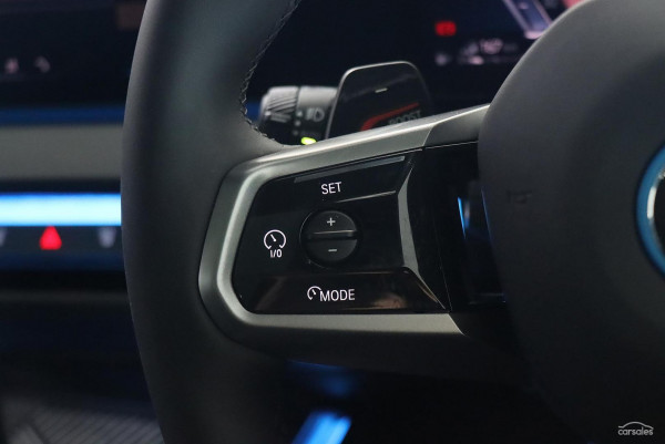 2025 BMW X3 G45 30e xDrive SUV image 18