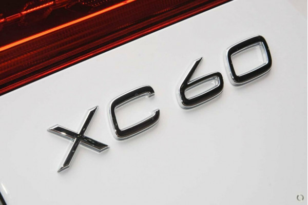 2022 Volvo XC60 UZ B5 Inscription Suv Image 5