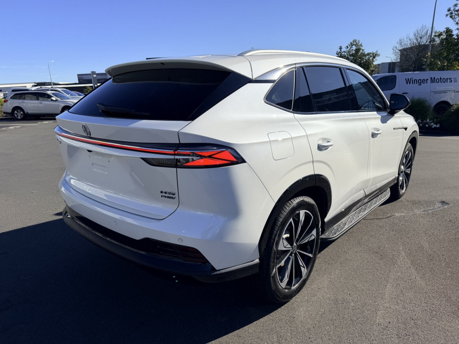 2026 MG HS Super Hybrid Essence SUV Image 4