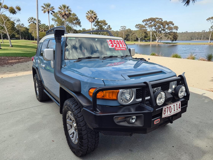2015 MY14 Toyota FJ Cruiser GSJ15R SUV Image 1