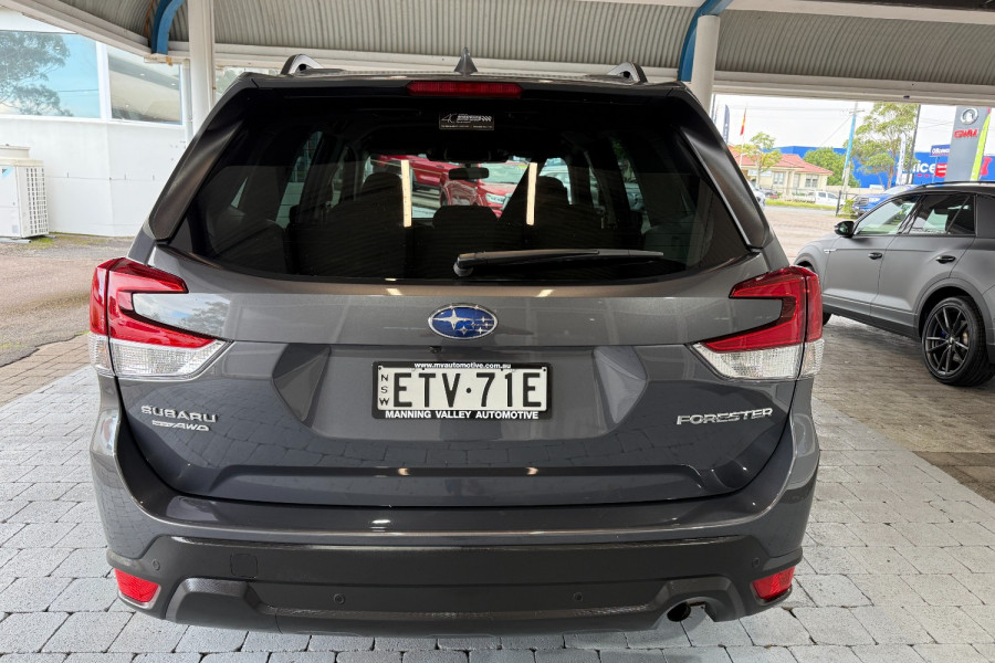 2022 Subaru Forester S5 2.5i-L SUV Image 8