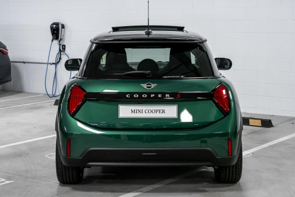 2025 MINI Cooper F65 S Favoured Hatch image 5