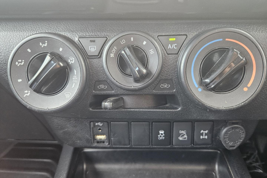2020 Toyota HiLux  SR Dual Cab Ute Image 30