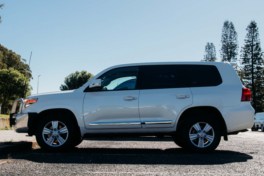 2012 MY13 Toyota LandCruiser VDJ200R Sahara SUV Image 9