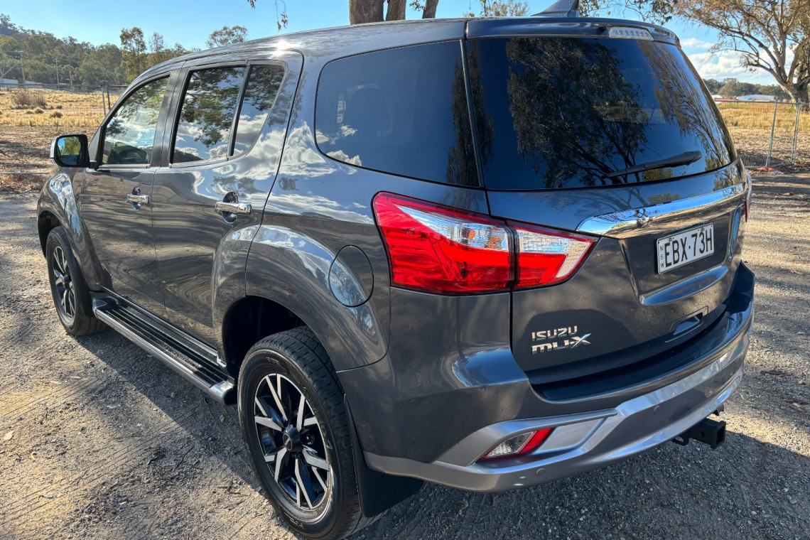 2019 Isuzu MU-X LS-U SUV Image 7