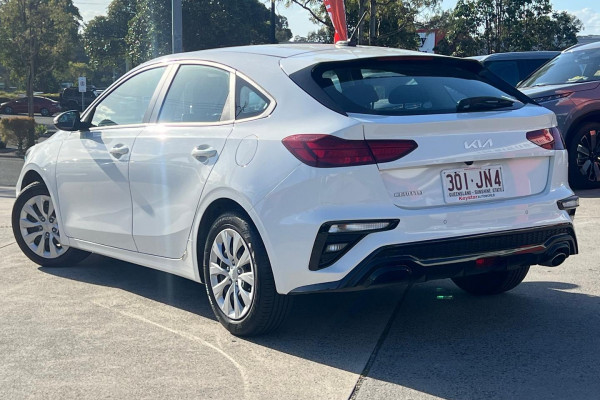 2023 MY24 Kia Cerato BD S Hatch Image 3