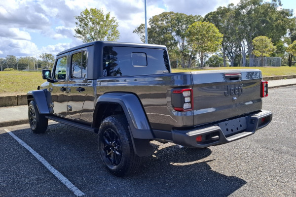 2023 Jeep Gladiator Night Eagle Ute Image 5