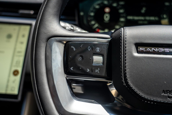 2025 Land Rover Range Rover L460 D350 HSE SUV image 10