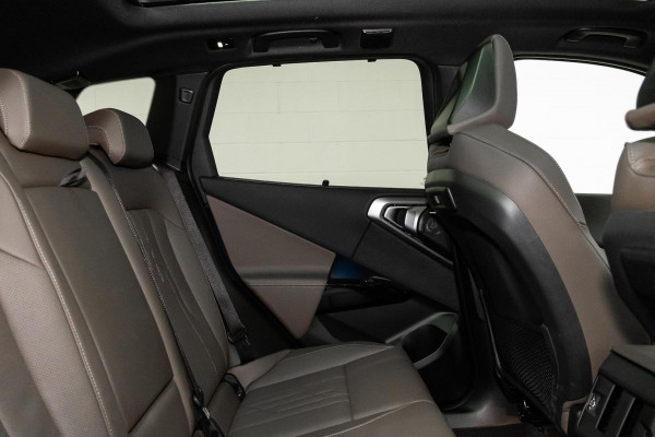 2025 BMW X3 G45 30e xDrive SUV image 10