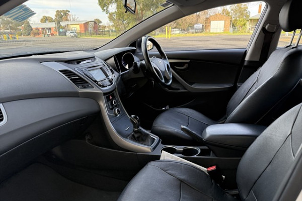 2014 Hyundai Elantra MD3 Trophy Sedan Image 14