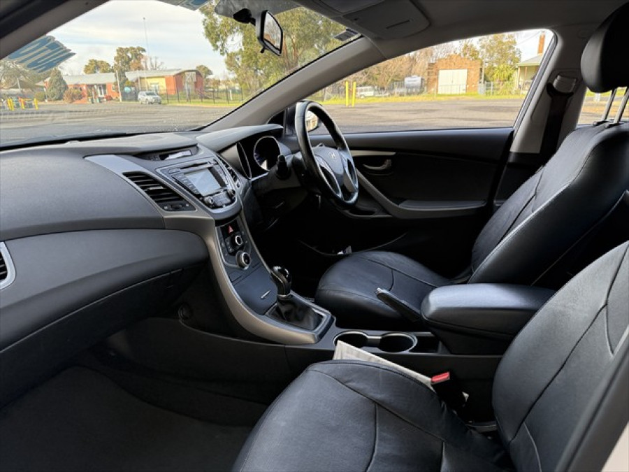 2014 Hyundai Elantra MD3 Trophy Sedan Image 14
