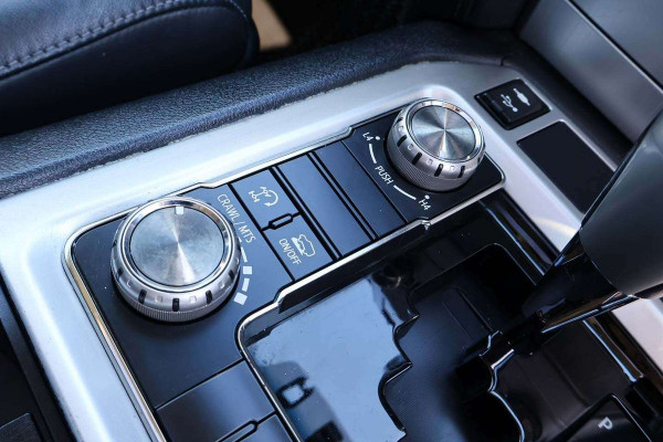 2016 Toyota LandCruiser VDJ200R VX SUV Image 16
