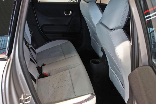 2026 MINI Cooper F65 C Favoured Hatch image 9