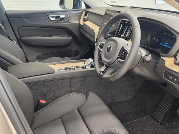 2025 MY26 Volvo XC60 UZ Plus T8 Plug-in Hybrid Dark SUV image 2
