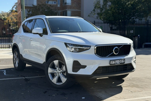 2025 Volvo XC40 XZ Plus B4 SUV Image 1