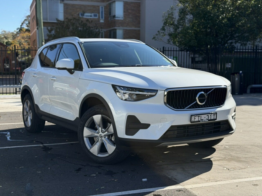 2025 Volvo XC40 XZ Plus B4 SUV Image 1
