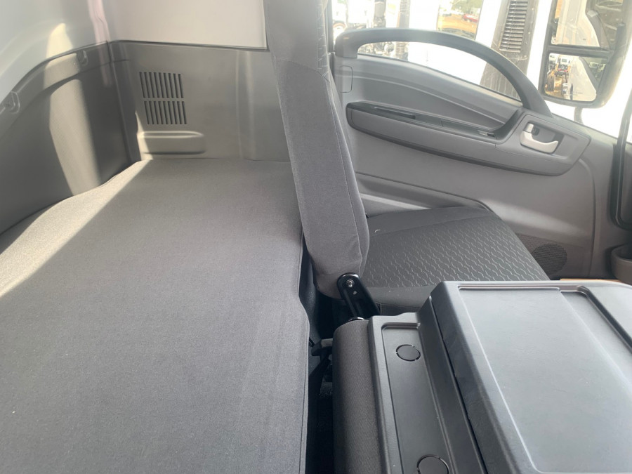 2026 Isuzu FYJ 320-355 AT R51 Cab Chassis Image 20